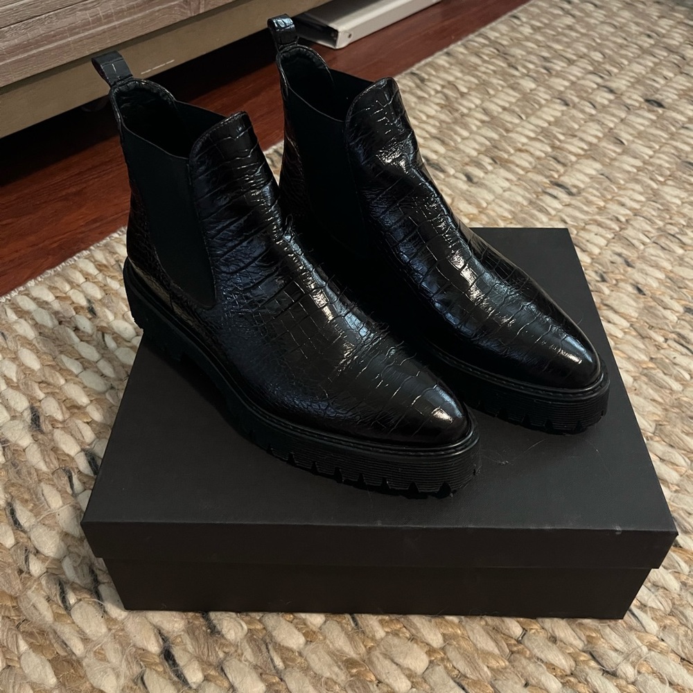 Freda salvador susana lug sole Chelsea boot in wine embossed croc